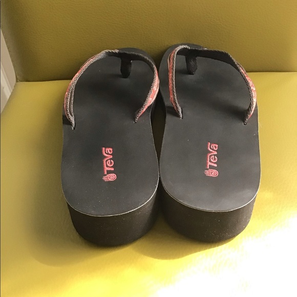 Teva | Shoes | Teva Thong Sandals Womens 9 | Poshmark